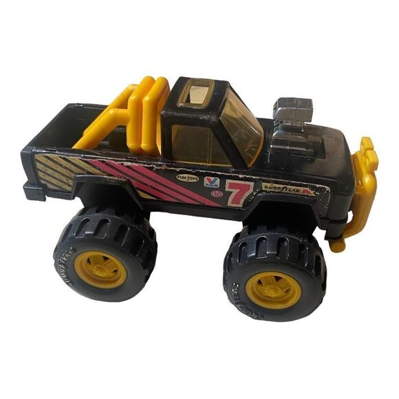 Vtg Remco 1985 Black #7 Toy Truck 7" STP Goodyear Valvoline - Picture 3 of 6